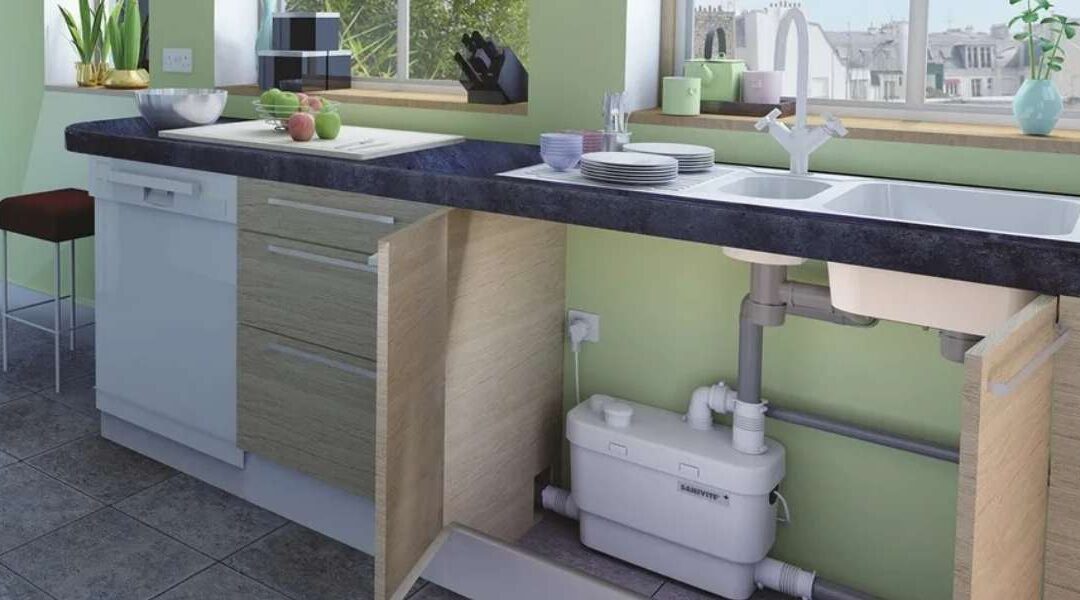 Combien coûte une pompe relevage baignoire et quel budget prévoir ?