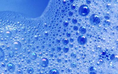Mousse active nettoyante : l&rsquo;alliée magique pour des sanitaires impeccables ?