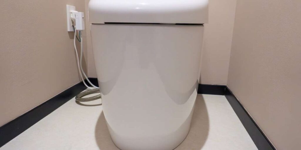 des Toilettes lavantes